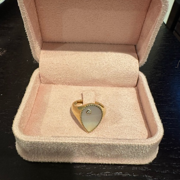 Yvonne Léon 9K Yellow Gold Diamond & Mother of Pearl Pear Signet Ring - Picture 6 of 9